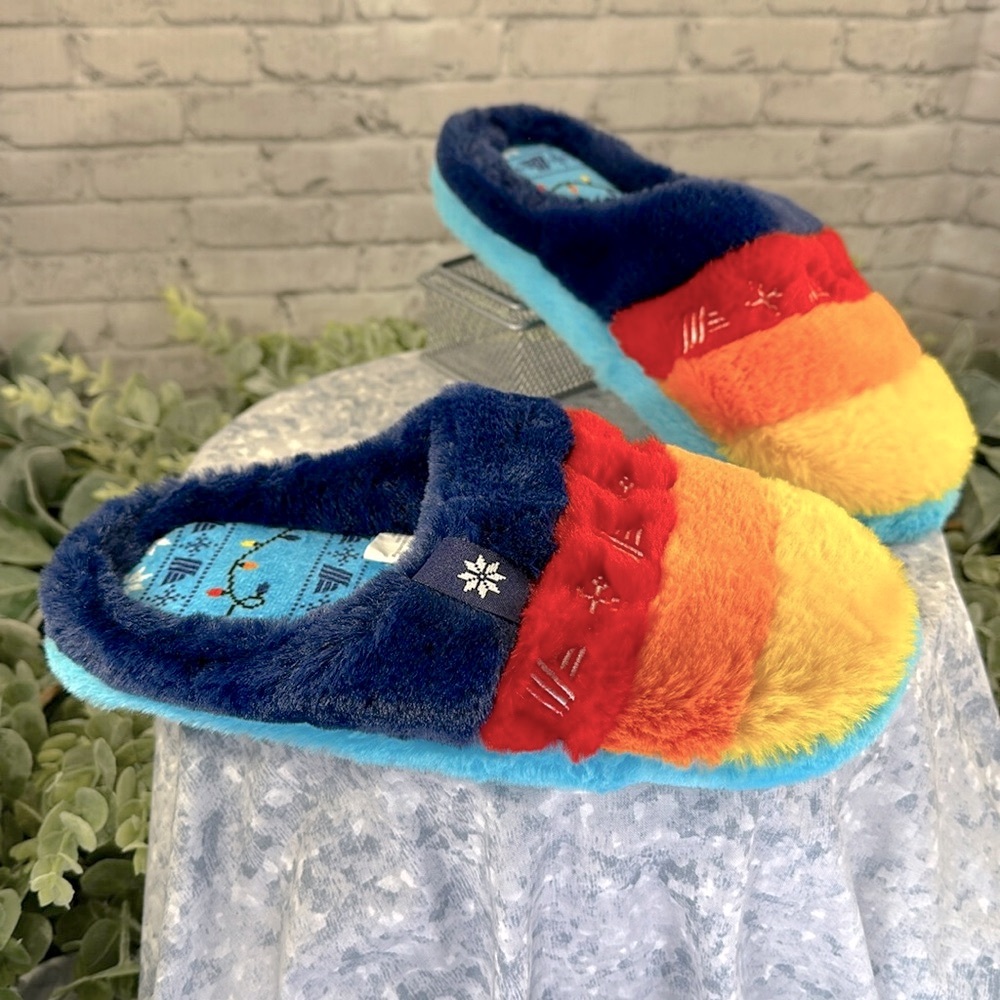 ALDI Holiday Gear Multicolor Stripe Faux Fur Slippers WMS 5/6❄️Like New